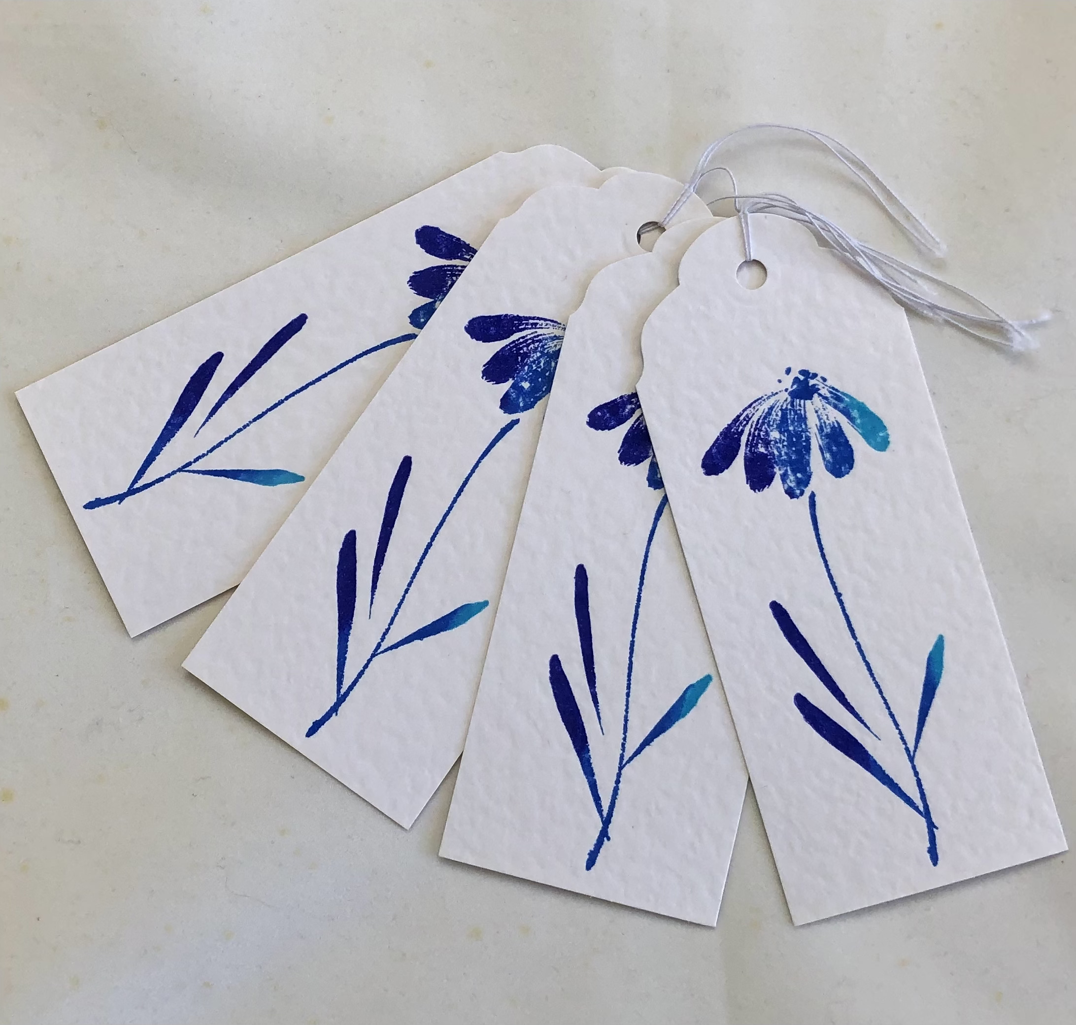 Blue Daisy Gift Tags - Image 1